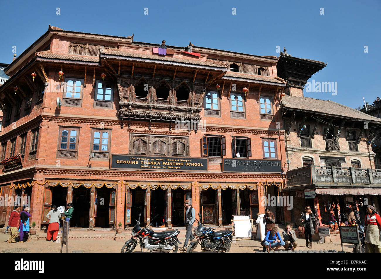 Thanka autentica scuola di pittura in ceramica quadrato Bhaktapur Nepal Foto Stock
