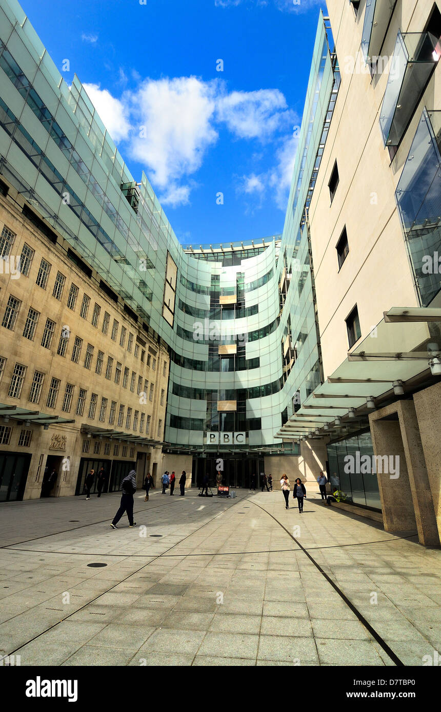 Esterno della BBC Broadcasting House Londra Centrale Foto Stock
