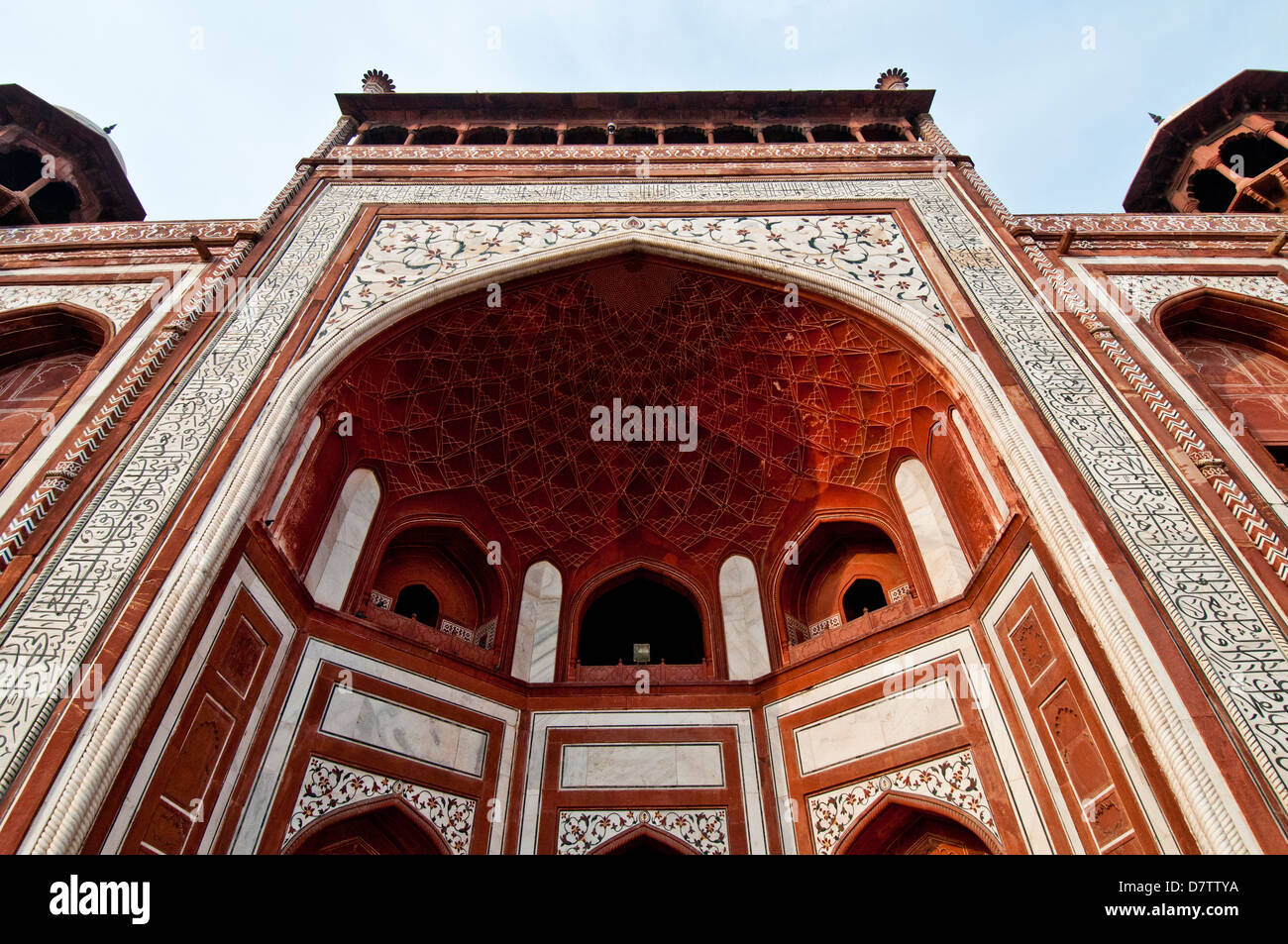 Grande Gateway al Taj Mahal di Agra, India Foto Stock