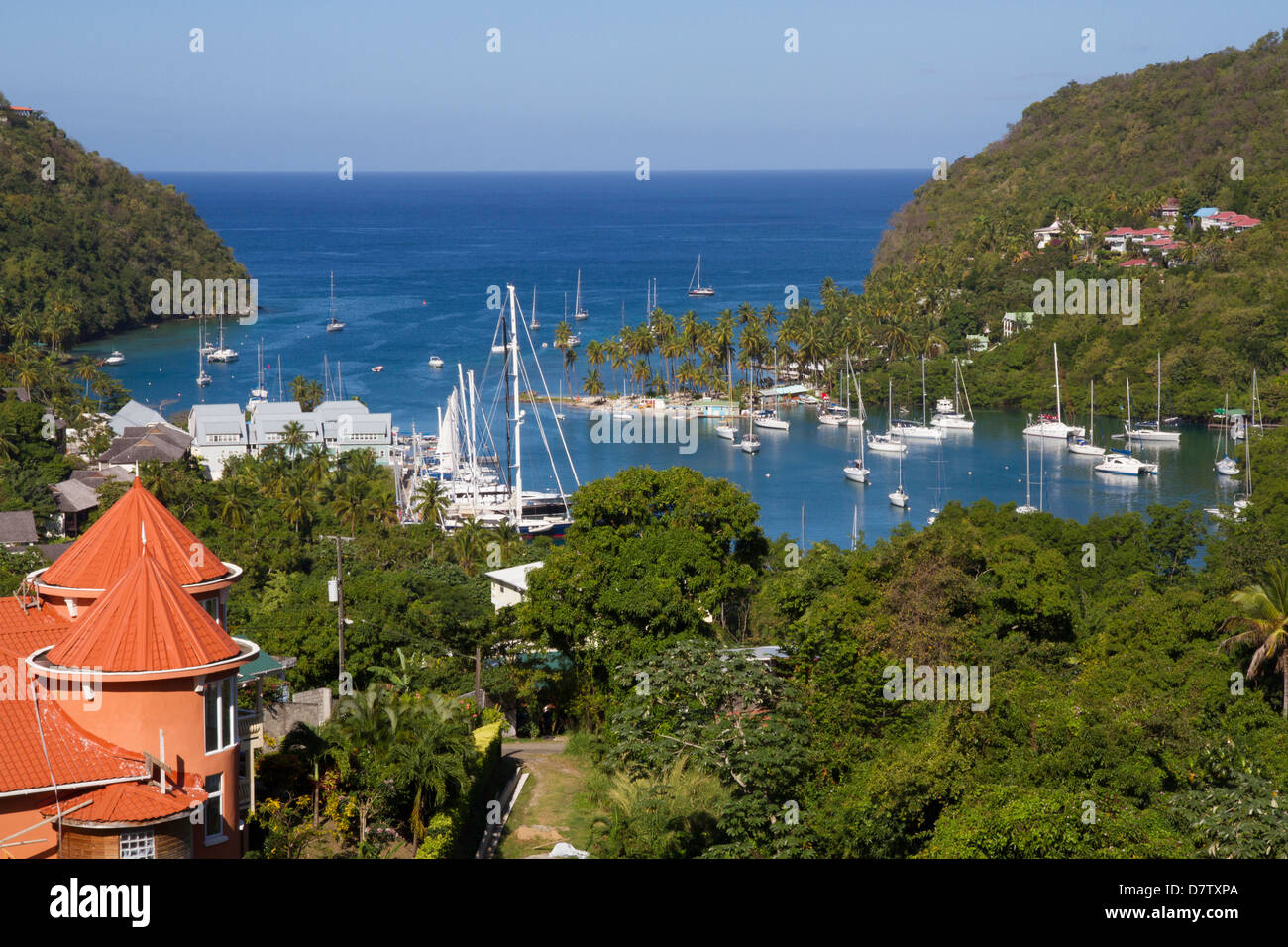 Marigot Bay e yacht, Santa Lucia, isole Windward, West Indies, dei Caraibi Foto Stock