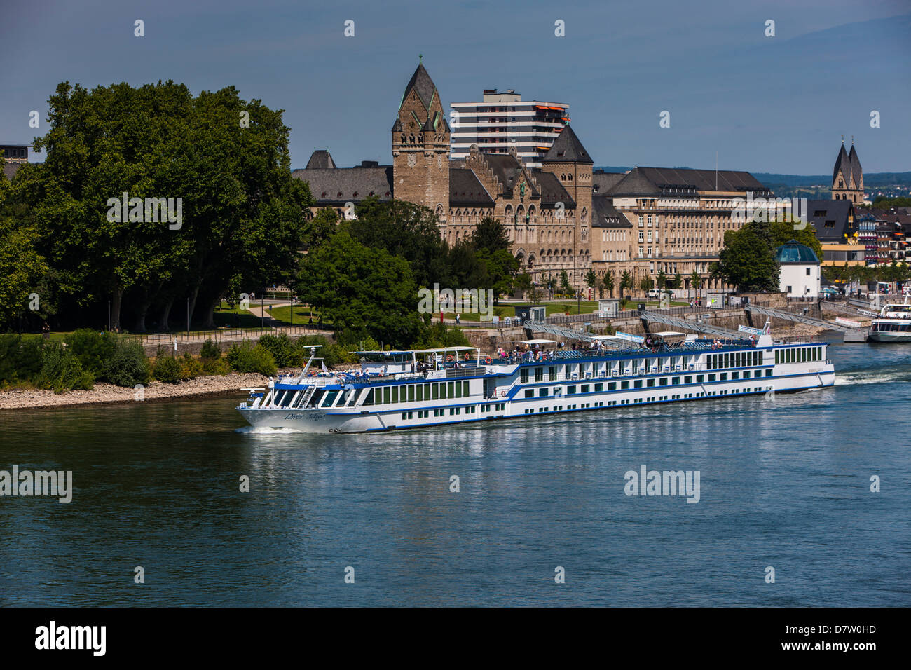 La nave di crociera a Koblenz sul Reno, Renania-Palatinato, Germania Foto Stock