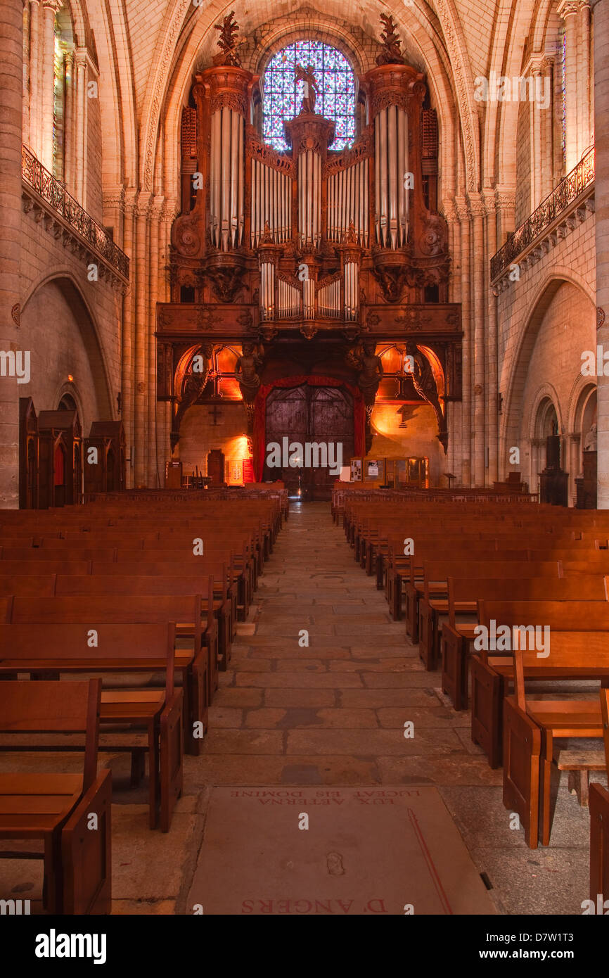 Il bellissimo organo in legno all interno della cattedrale di Angers, Maine-et-Loire, Francia Foto Stock