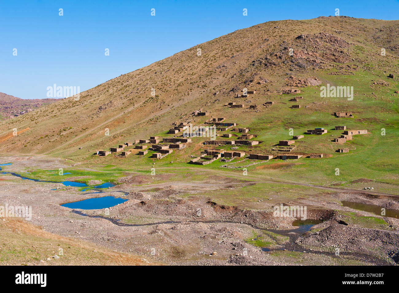 Villaggio berbero a Oukaimeden, Alto Atlante, Marocco, Africa del Nord Foto Stock