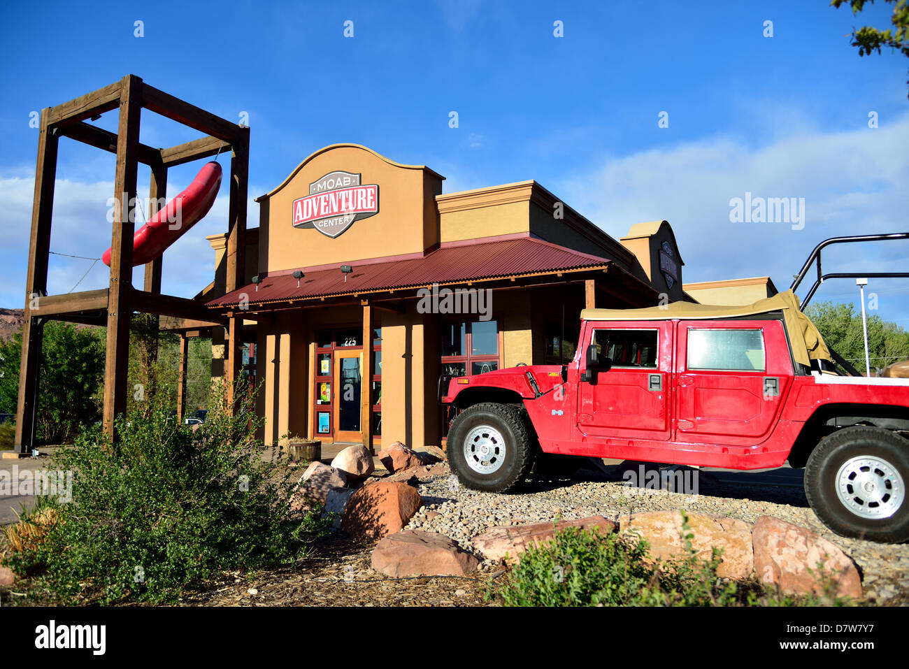 Annuncio nella parte anteriore di un equipaggiamento outdoor store. Moab, Utah, Stati Uniti d'America. Foto Stock