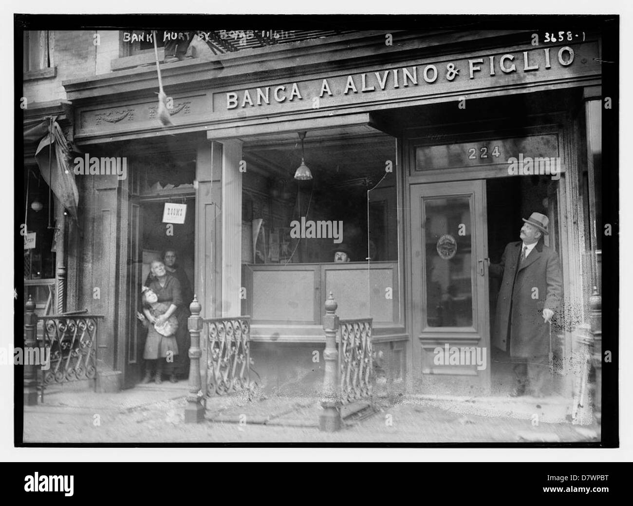 Banca ferito da bomba, 11/6/15 (LOC) Foto Stock