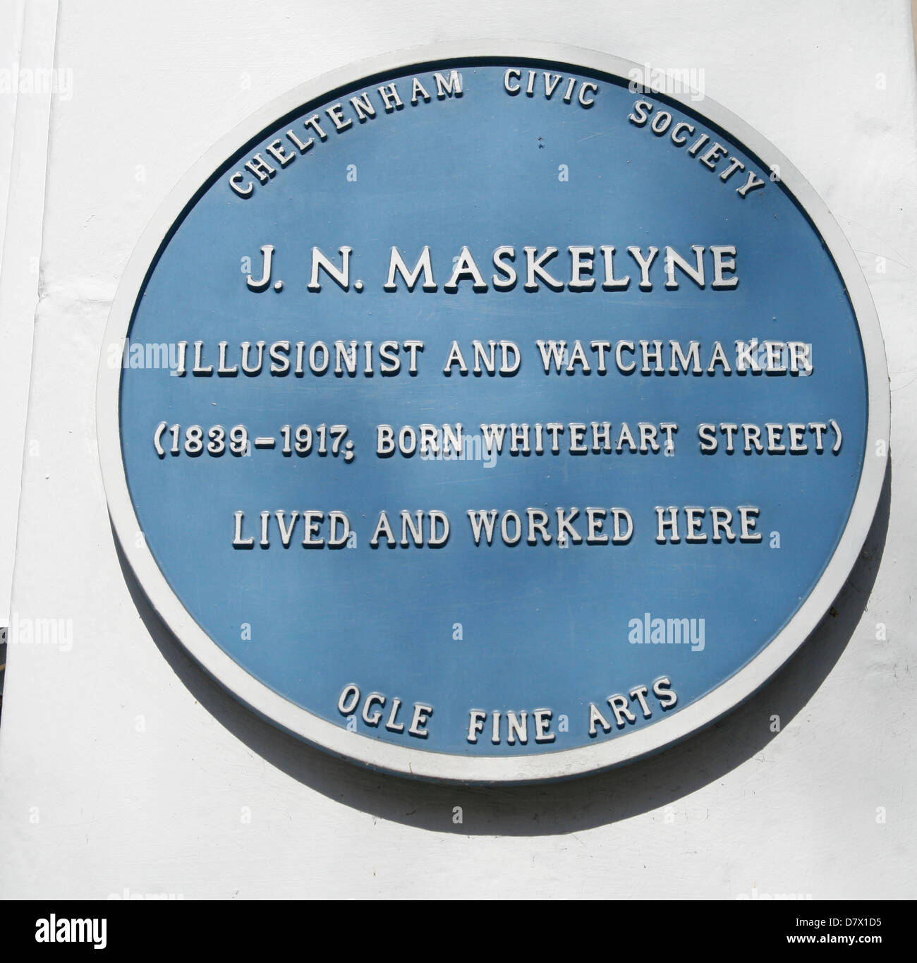 Targa blu Maskelyne la placca illusionista Montpelier Street Cheltenham Gloucestershire England Regno Unito Foto Stock