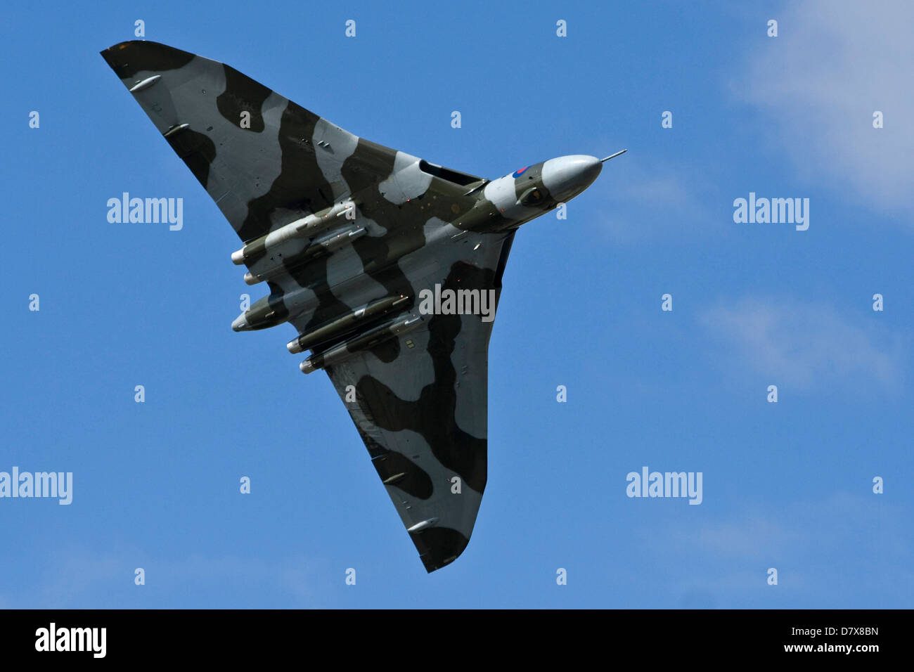 Royal Air Force Avro Vulcan Bomber G-VLCN XH558 battenti a Abingdon Airshow di Foto Stock
