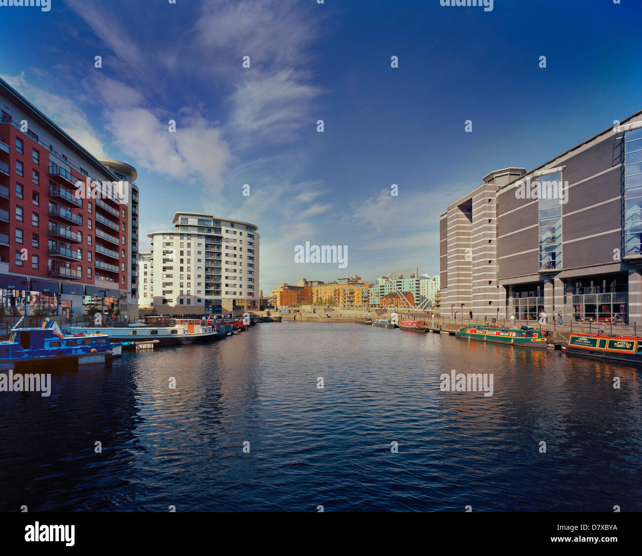 Clarence Dock, Leeds, con il Royal Armouries Museum Foto Stock