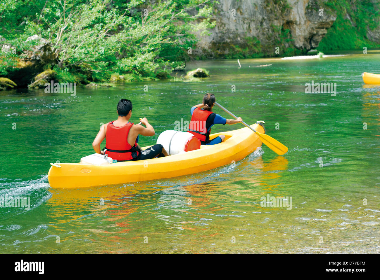 Francia, Midi-Pirenei: Tour in kayak sul fiume Tarn, Gorges du Tarn Foto Stock