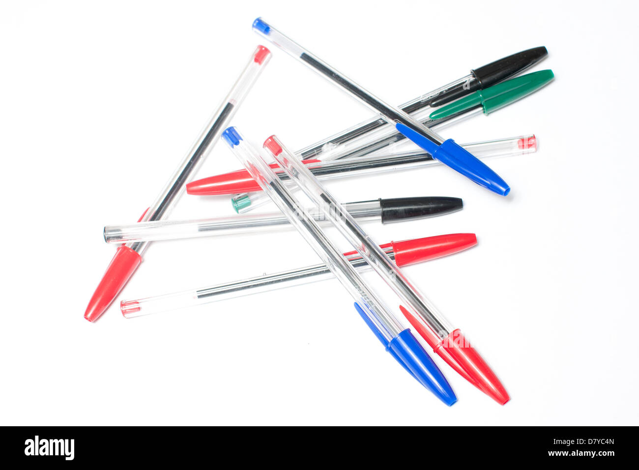 Una collezione di verde, rosso, nero e blu penne biro Foto Stock