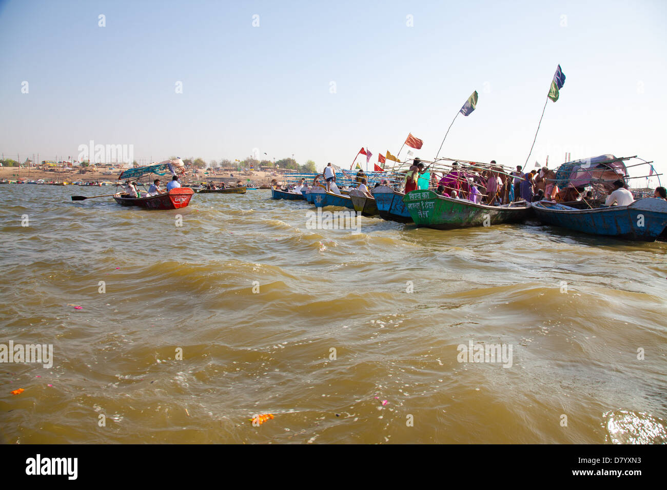 In occasione della riunione dei fiumi Gange e Yamuna vicino Allahabad, Uttar Pradesh, India Foto Stock