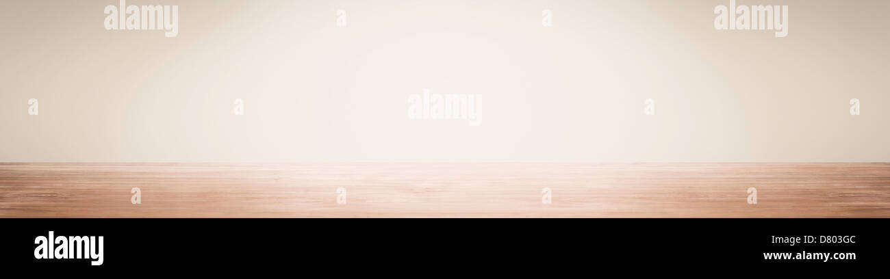 Spazio vuoto con la parete e pavimento in legno in vista panorama Foto Stock