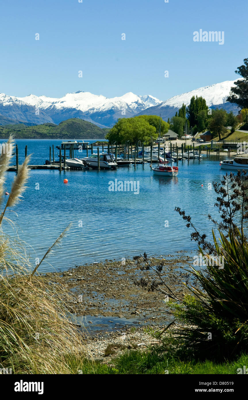 Marina sul lago Wanaka di Central Otago, Nuova Zelanda Foto Stock