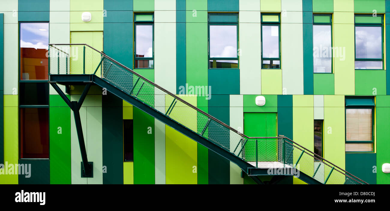Dettagli colorati di edifici e architettura a Nottingham Science Park Foto Stock