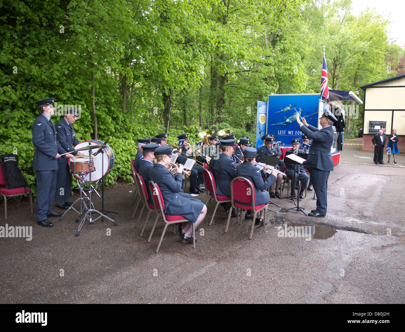 RAF fascia giocare al gala benefico nella parte anteriore del Kinema nei boschi,Woodhall Spa Foto Stock