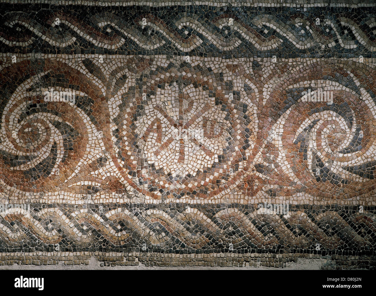 Mosaico romano raffigurante il simbolo Chi-Rho con alfa e omega. Trovato in Barcellona. Museo di storia. Barcellona. Spagna. Foto Stock