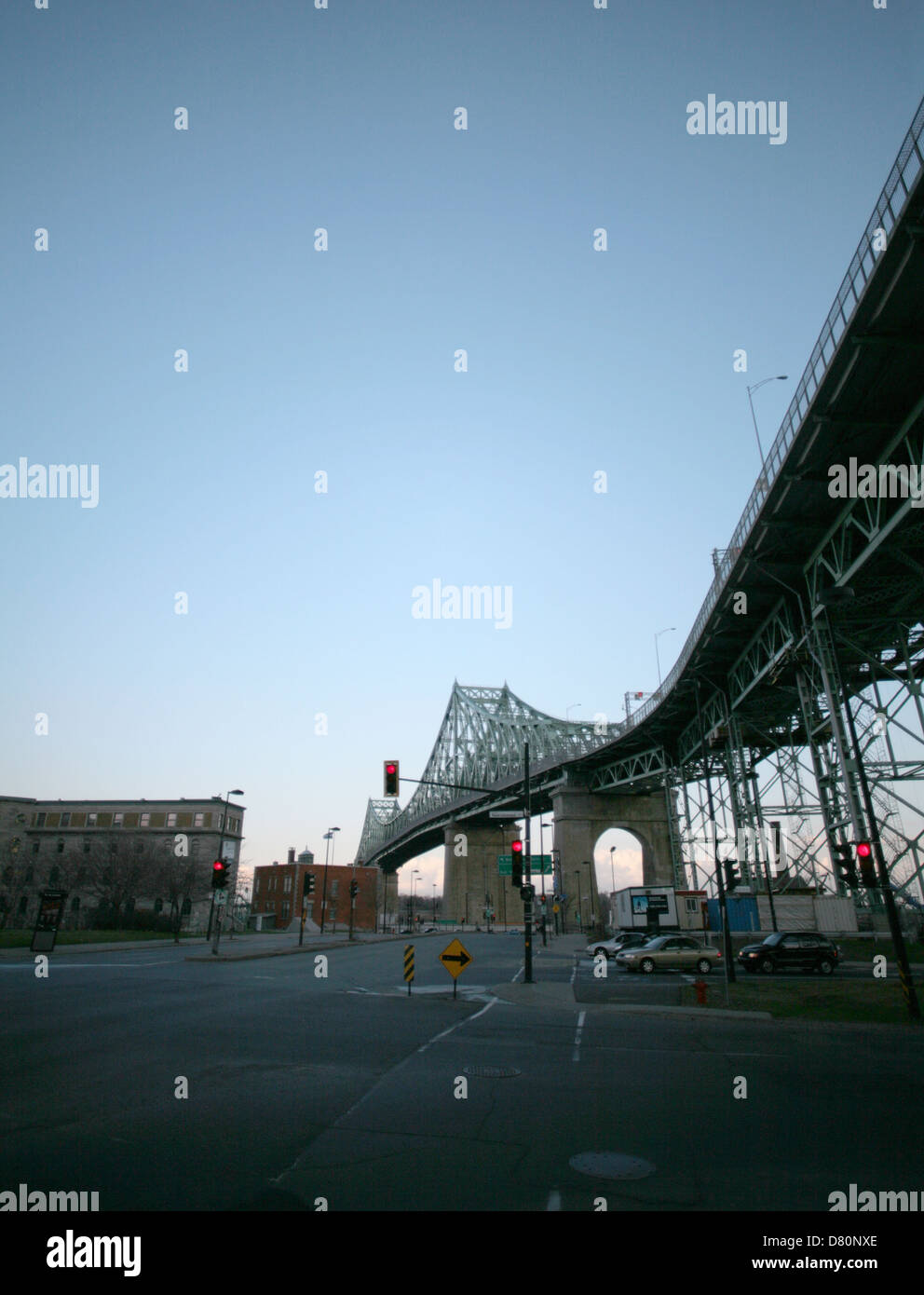 Jacques Cartier Bridge è un acciaio a sbalzo di travatura reticolare ponte che attraversa il fiume San Lorenzo a Montreal, in Quebec. Foto Stock