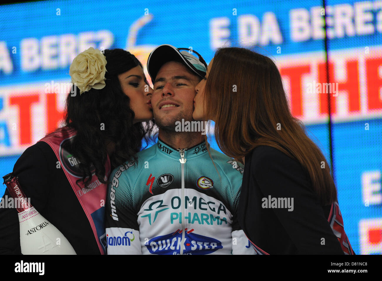 Treviso, Italia. 16 maggio 2013. Mark Cavendish vince la tappa 12 del Giro d'Italia Longarone a Treviso. Foto Stock