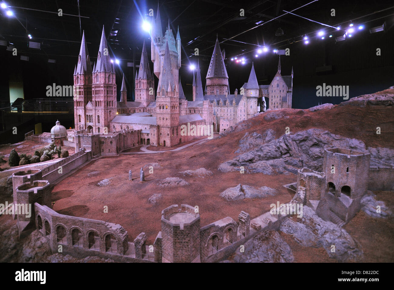 La realizzazione di Harry Potter - il castello di Hogwarts modello in scala di visualizzazione multimediale tenutasi a Warner Bros Studios di Londra. Londra, Inghilterra - Foto Stock