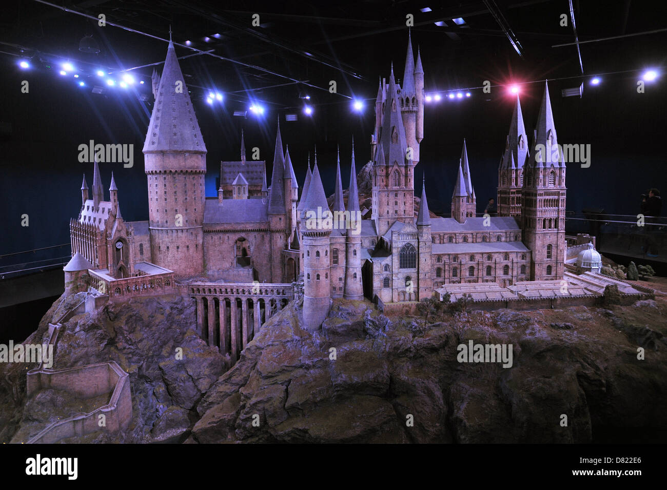 La realizzazione di Harry Potter - il castello di Hogwarts modello in scala di visualizzazione multimediale tenutasi a Warner Bros Studios di Londra. Londra, Inghilterra - Foto Stock
