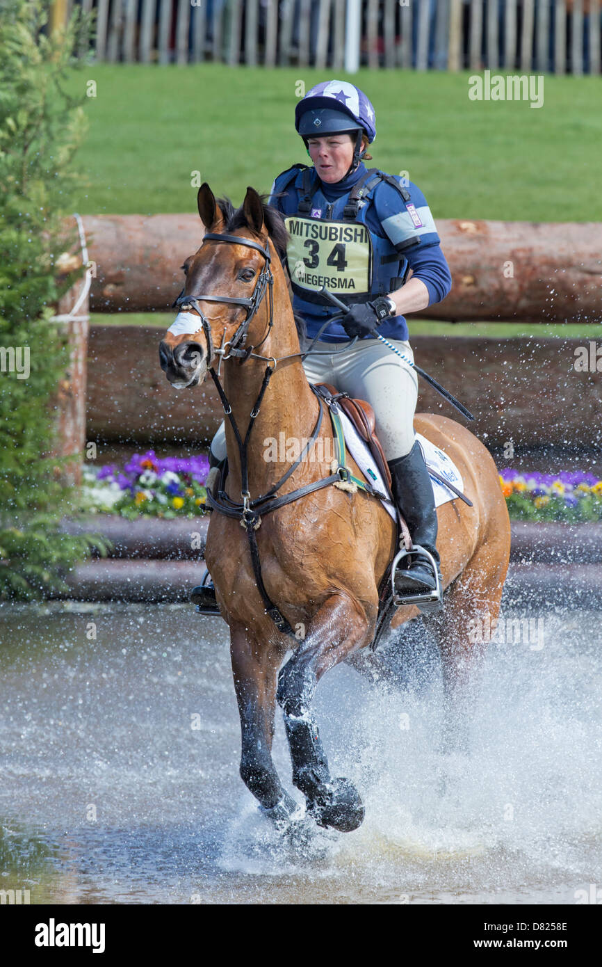 Lucy Wiegersma su Simon Porloe al 2013 Mitsubishi Motors badminton Horse Trials Foto Stock