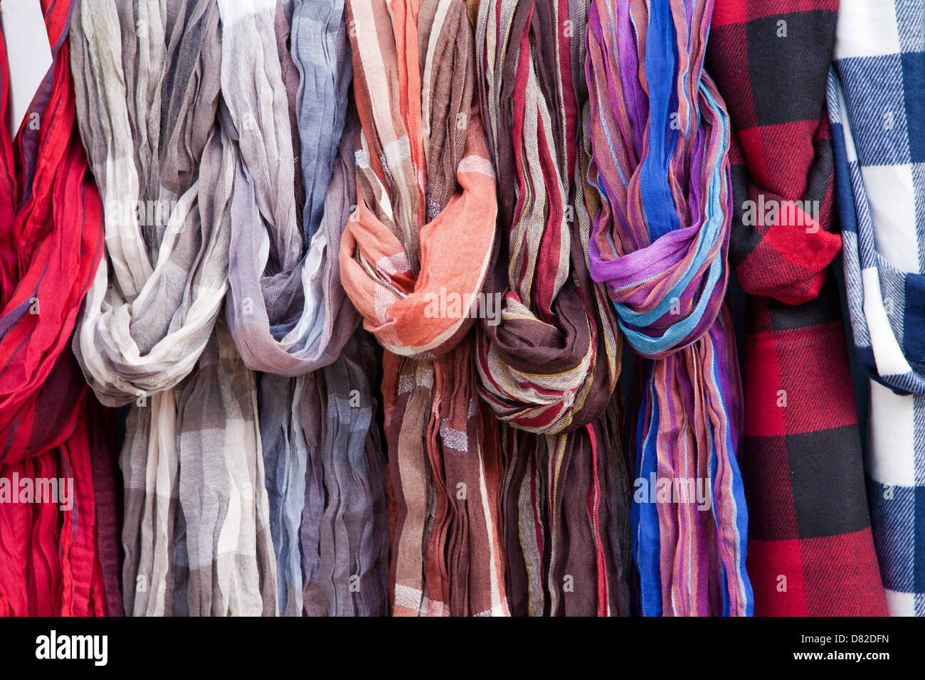 Headcloths dal mercato in Madrid Foto Stock