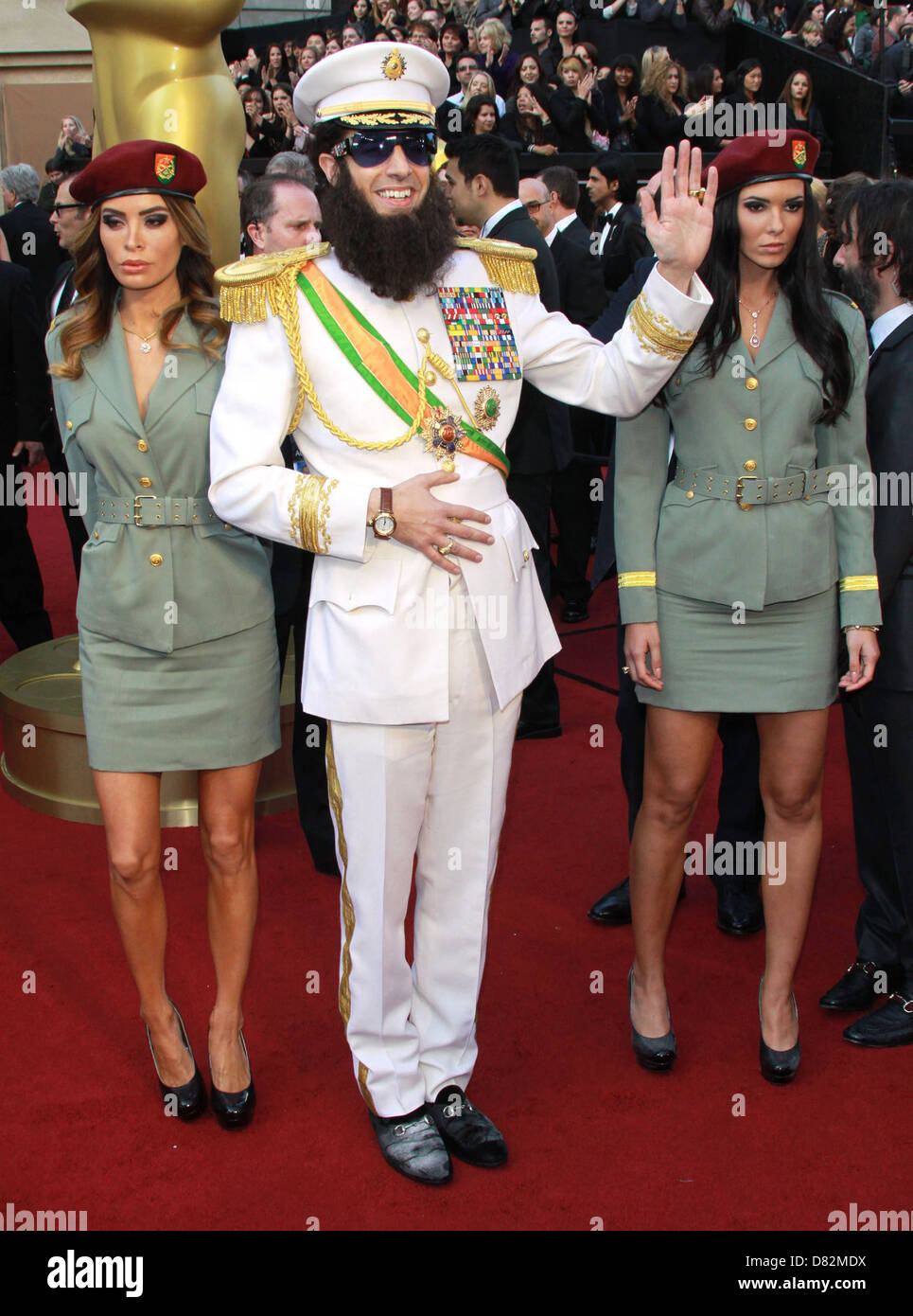 Sacha Baron Cohen come il dittatore 84ma annuale di Academy Awards (Oscar) tenutosi presso il Teatro Kodak - arrivi a Los Angeles, Foto Stock