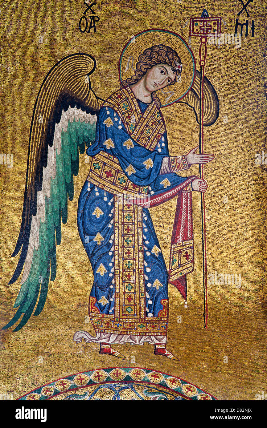 PALERMO - Aprile 8: mosaico di San Michele Arcangelo dalla chiesa di Santa Maria dell' Ammiraglio Foto Stock