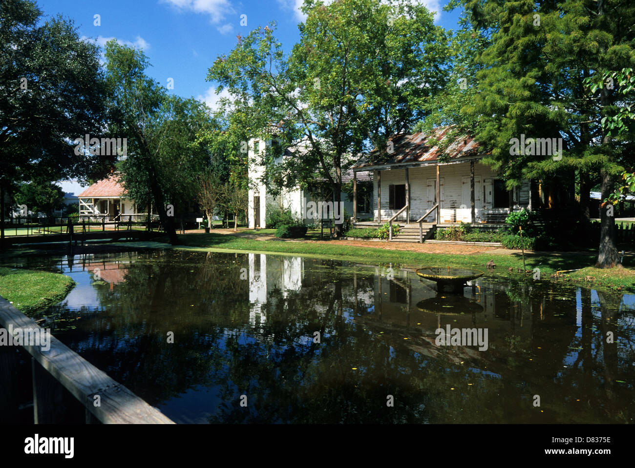 Elk283-3688 Louisiana Cajun Country, Lafayette, Acadian Village con una speranza nuova Cappella Foto Stock