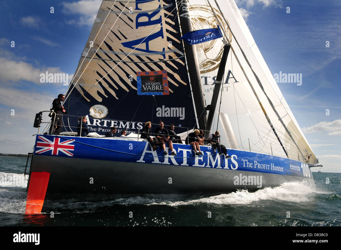 Zara Phillips e Natalie Pinkham vela presso l'Artemis Challenge a Cowes Week Cowes, Isle of Wight - 10.08.11 Foto Stock