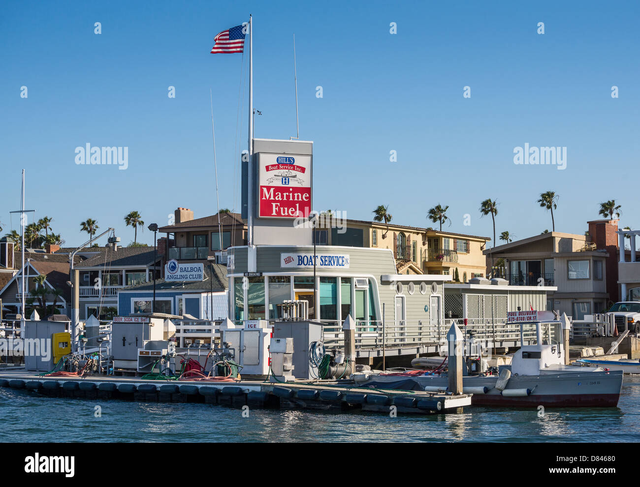 Marine Stazione di rifornimento di carburante in Newport Beach. Foto Stock