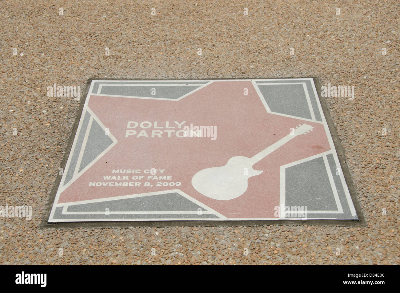Tennessee, Nashville. Music City Walk of Fame Park. Famosi di Musica Country & Western marciapiede 'star', cantante Dolly Parton. Foto Stock