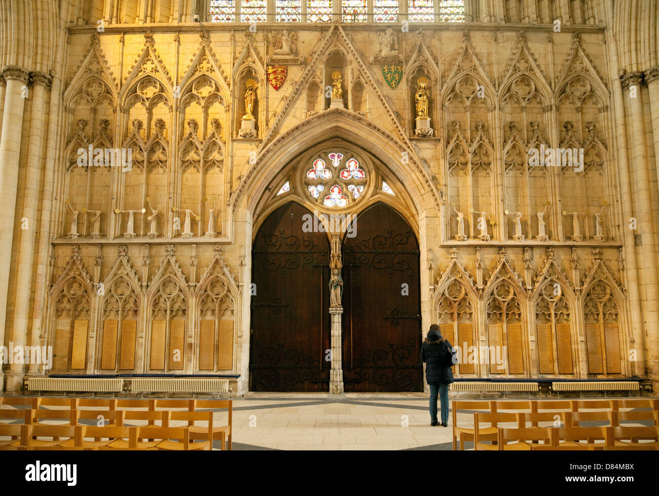 La grande porta occidentale porte, interno della cattedrale di York Minster Cathedral, York, Yorkshire Regno Unito Foto Stock