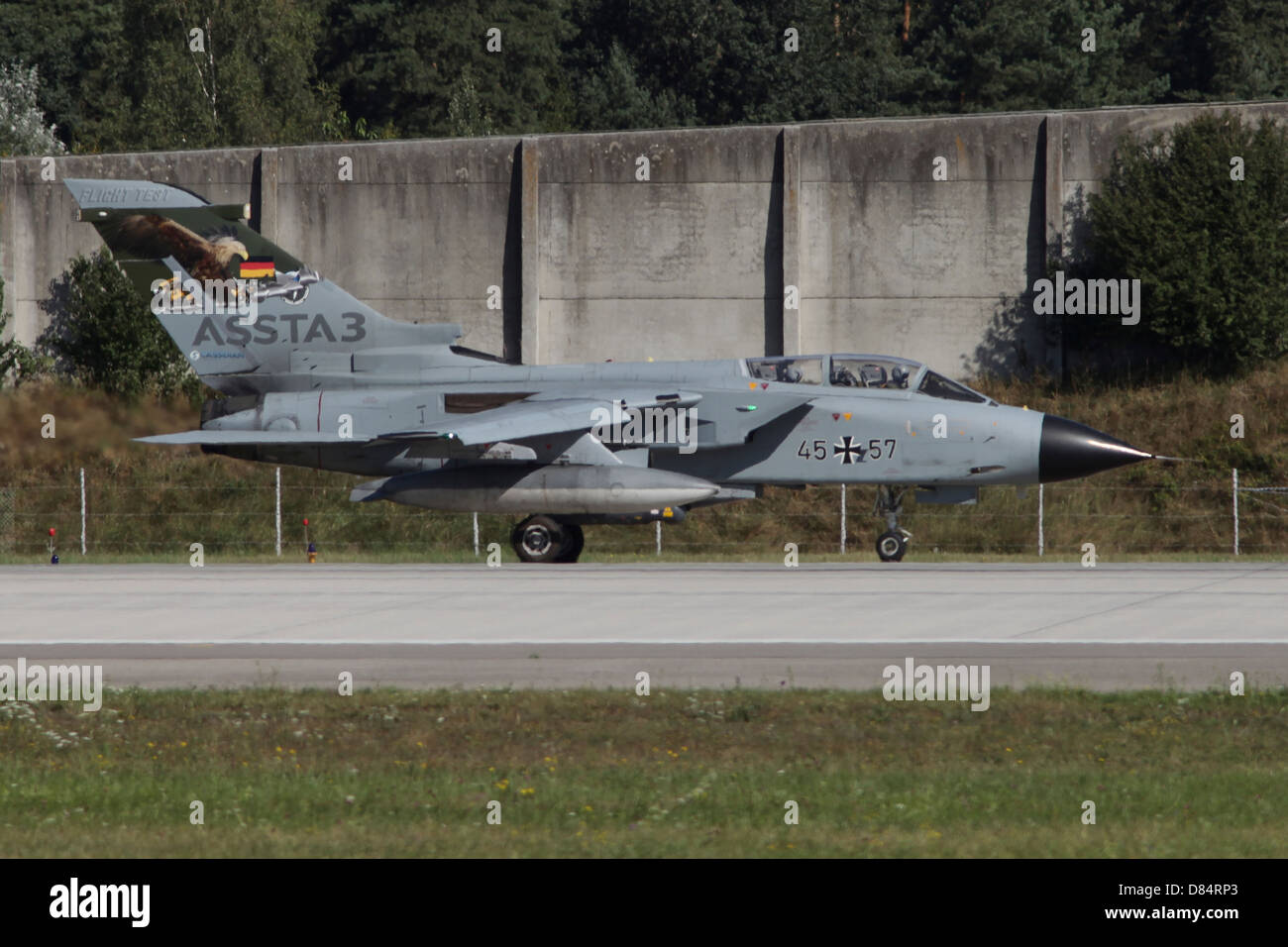 German Air Force Tornado ASSTA collaudo di aerei enhanced armi come il piccolo diametro bomba, Manching Air Base, Germania. Foto Stock