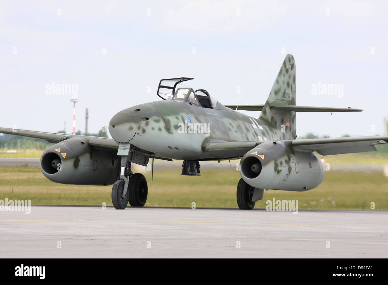 Un Messerschmitt Me-262 Schwalbe replica, Schoenefeld, Germania. Foto Stock