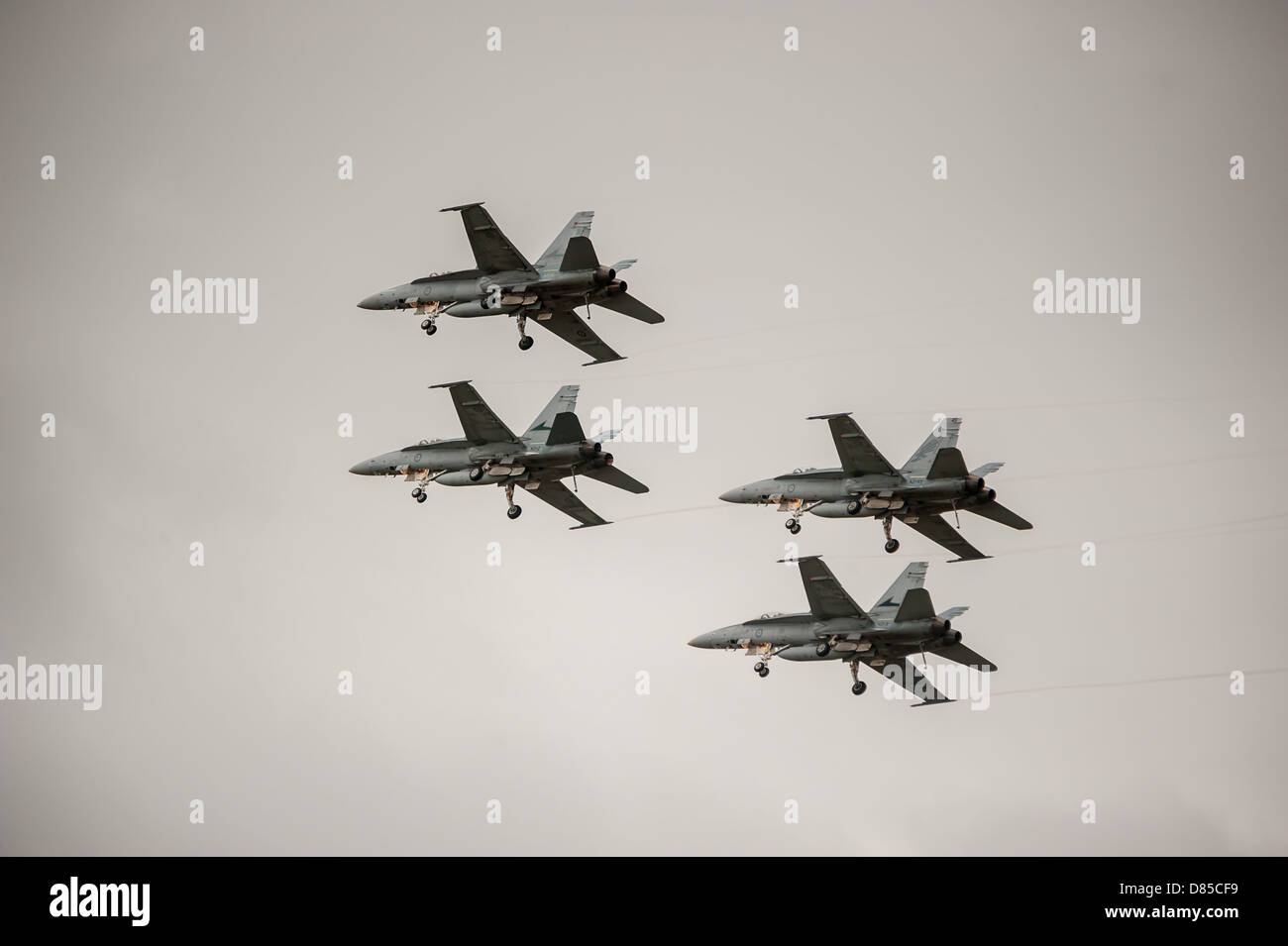 F/A-18 Hornet jet fighter andare attraverso i suoi passi ad un air show in Australia. Foto Stock