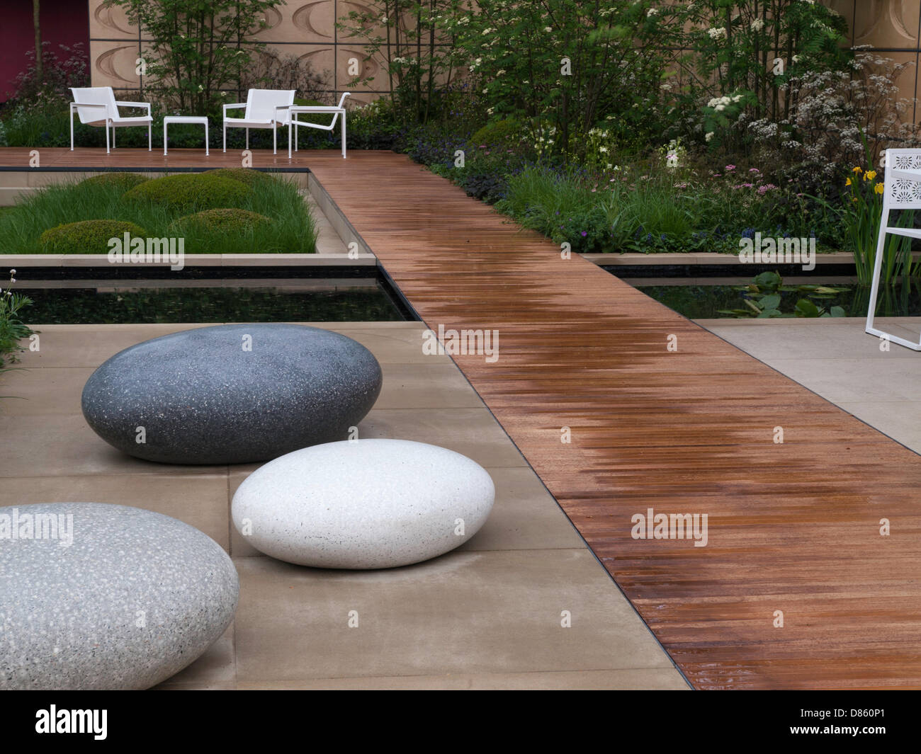 Londra, Regno Unito. Il 20 maggio 2013. Il Chelsea Flower Show. Nella foto: Il Brewin Dophin giardino. Londra, UK Credit: Ian Thwaites/Alamy Live News Foto Stock