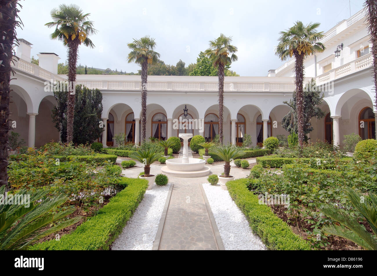 Cortile italiano del Grand Livadia Palace - palazzo estivo dell'ultimo Imperiale Russa di famiglia Foto Stock