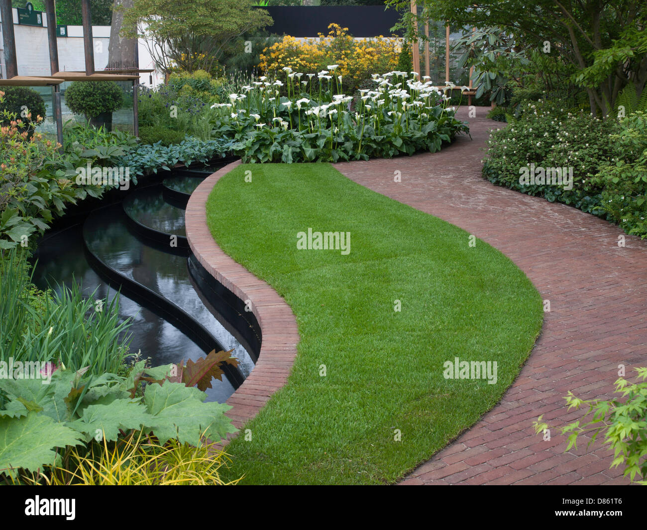 Londra, Regno Unito. Il 20 maggio 2013. Il Chelsea Flower Show. Nella foto: l'East Village Garden. Londra, UK Credit: Ian Thwaites/Alamy Live News Foto Stock