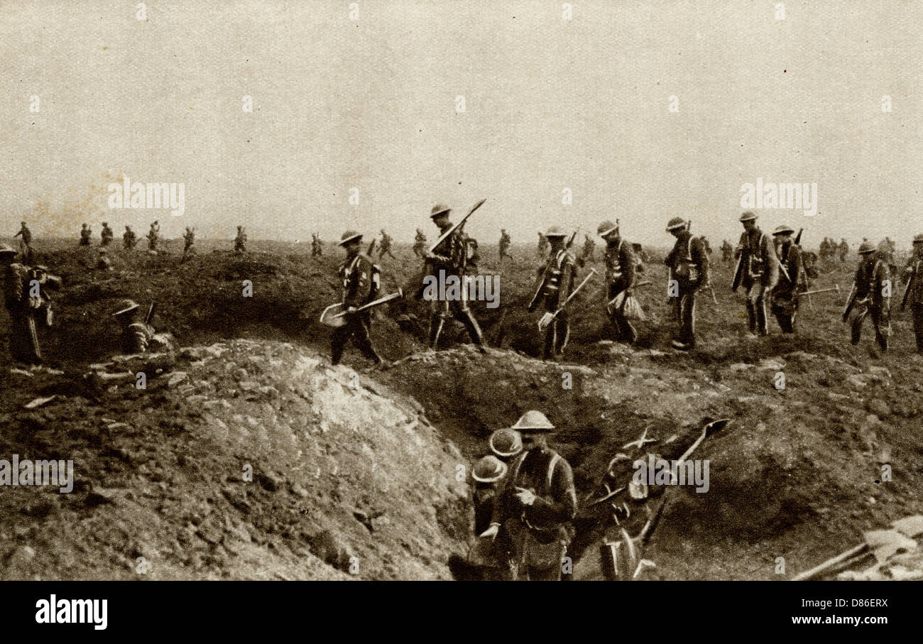 Armate britanniche ha lanciato gli attacchi di gigantesche sulle somme 1916 Foto Stock