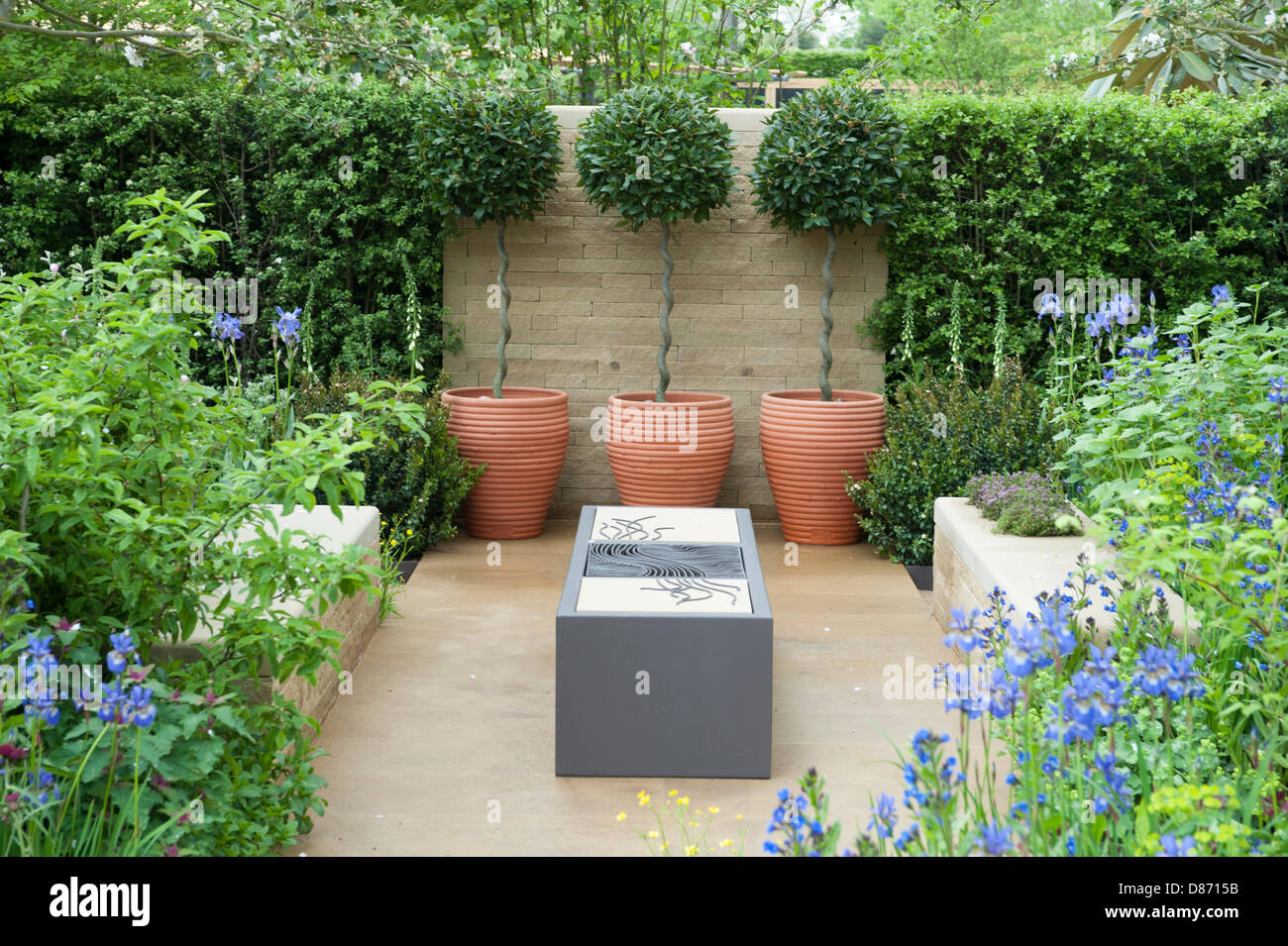Londra, Regno Unito. Il 20 maggio 2013. Il giardino Homebase in associazione con la malattia di Alzheimer la società progettato da Adam Frost della RHS Chelsea Flower Show, medaglia d'oro. Credito: Malcolm Park / Alamy Live News Foto Stock