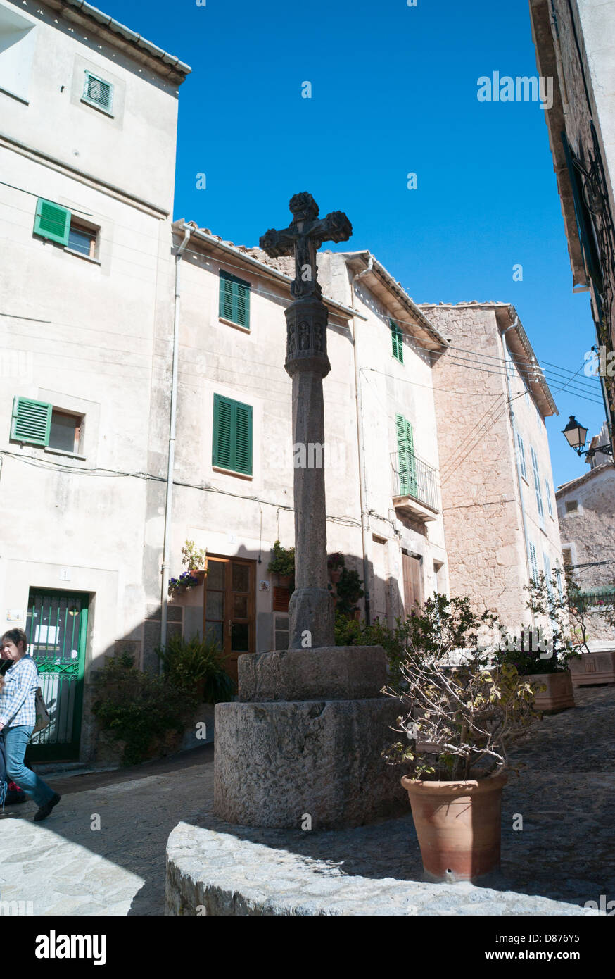 Isole Baleari, il cristianesimo, croce, Mallorca, città vecchia, Spagna, Valdemossa Foto Stock