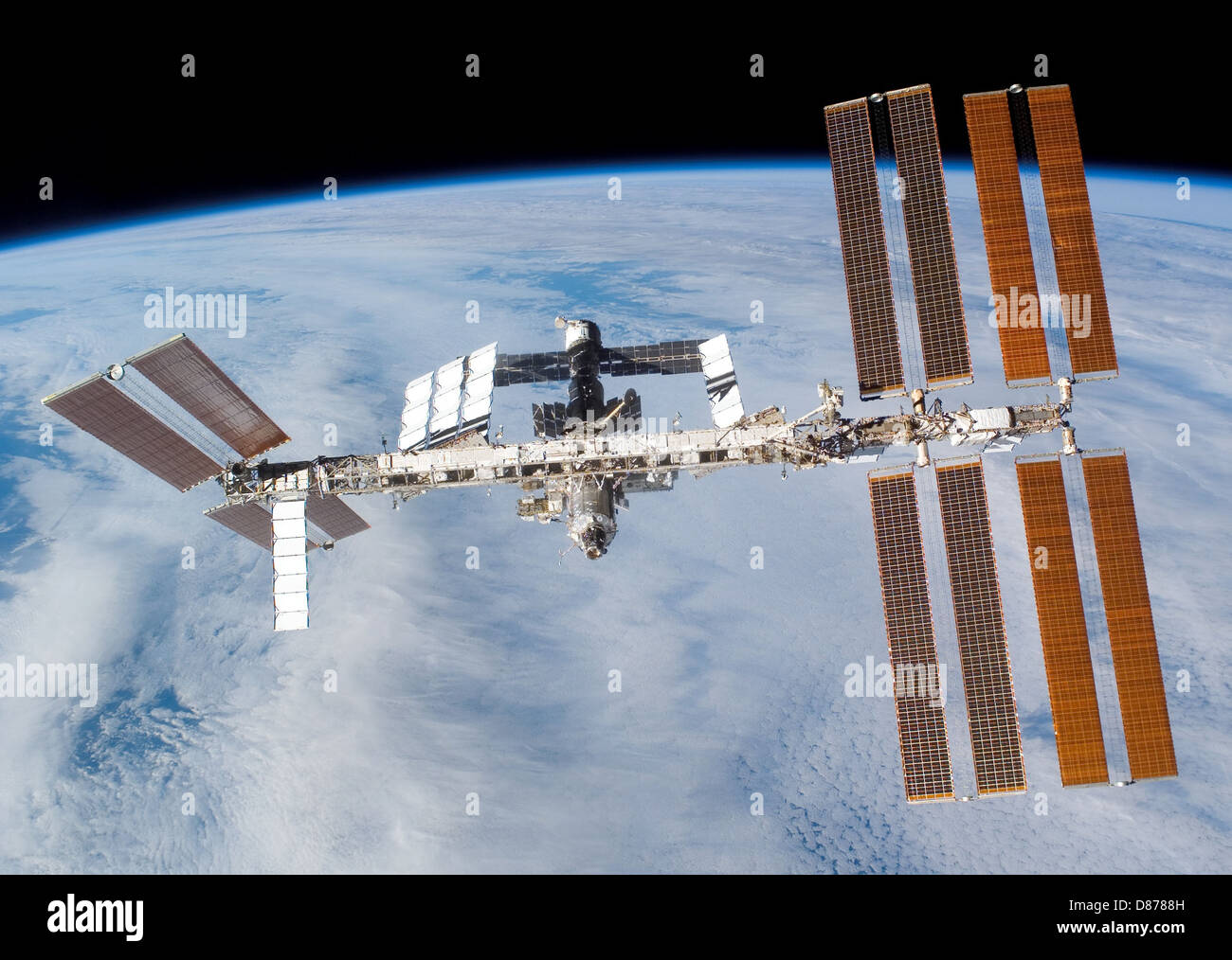ISS dopo STS-120 nel novembre 2007.jpg Foto Stock