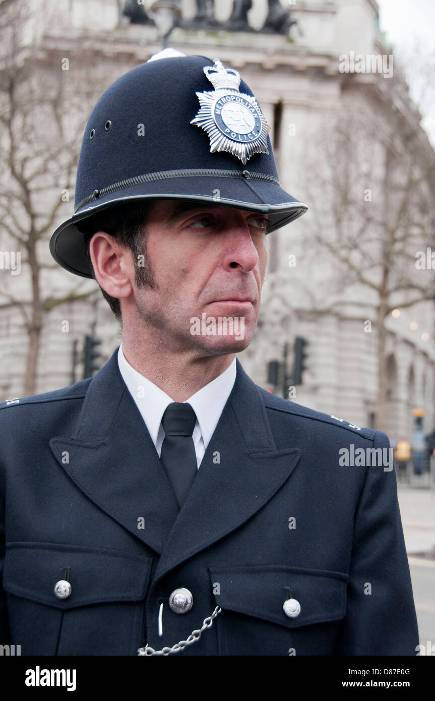 La Metropolitan Police Officer sul dazio in Londra Foto Stock