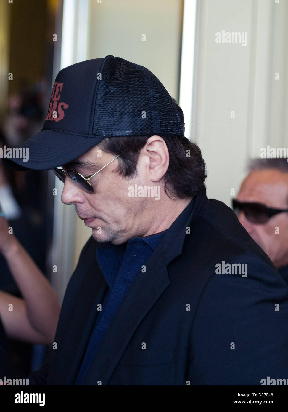 Cannes, Francia. Il 20 maggio 2013. Benicio del Toro al di fuori dell Hotel Marriot a Cannes. Credito: jonatha borzicchi editoriale / Alamy Live News Foto Stock