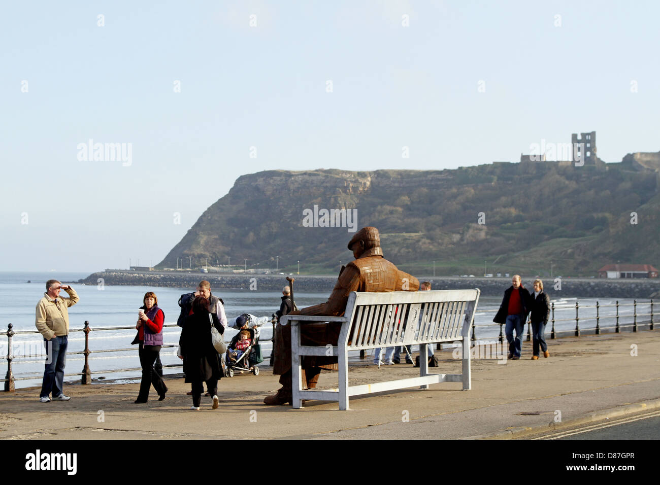 Il vecchio soldato statua Scarborough North Yorkshire Inghilterra 17 Novembre 2011 Foto Stock