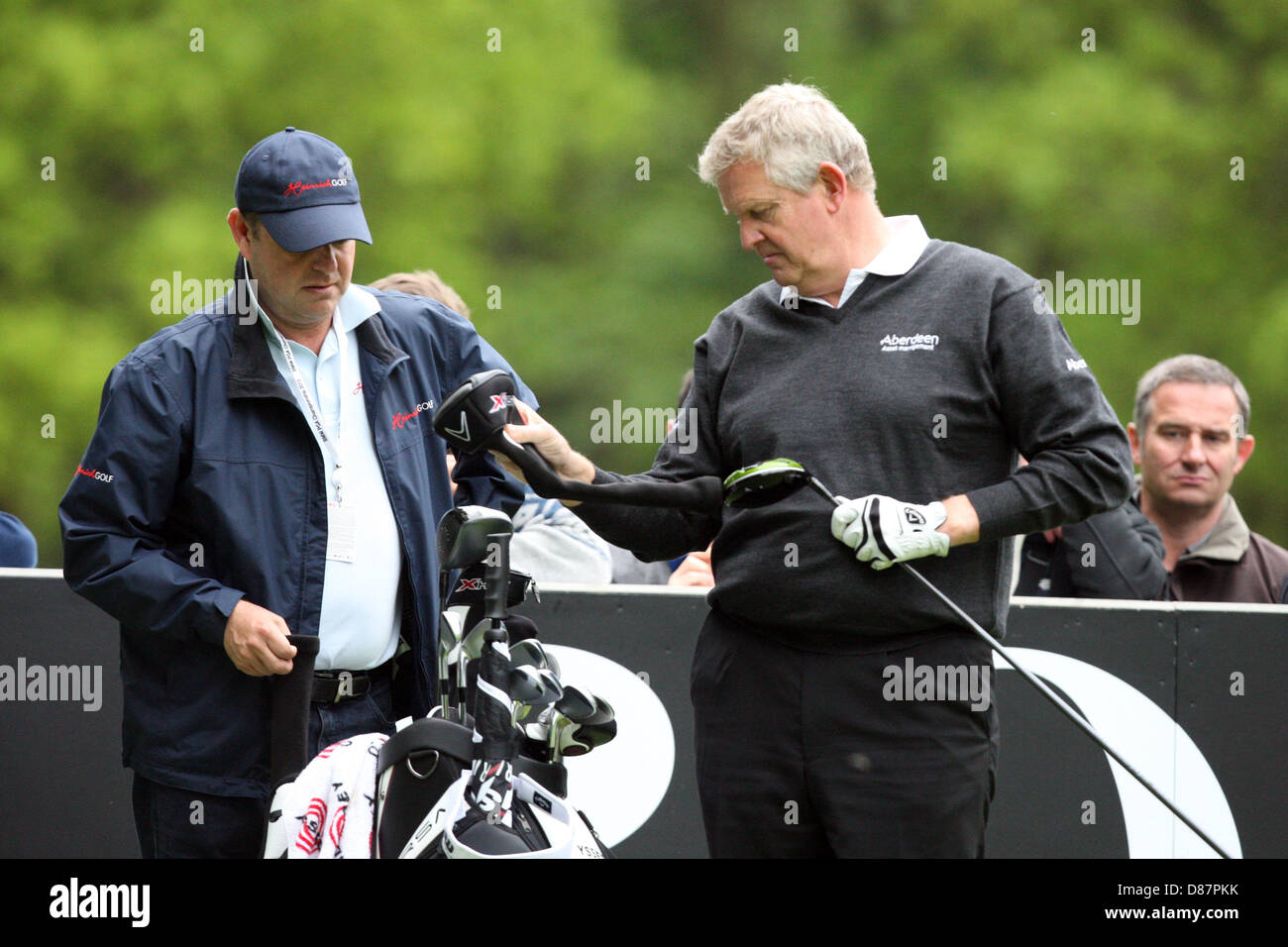 21.05.2013 Wentworth, Inghilterra. Colin Montgomerie durante la pratica davanti alla BMW PGA Championships. Foto Stock
