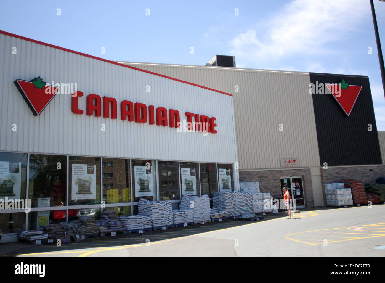 Un Canadian Tire store situati in Halifax, Nova Scotia. Foto Stock