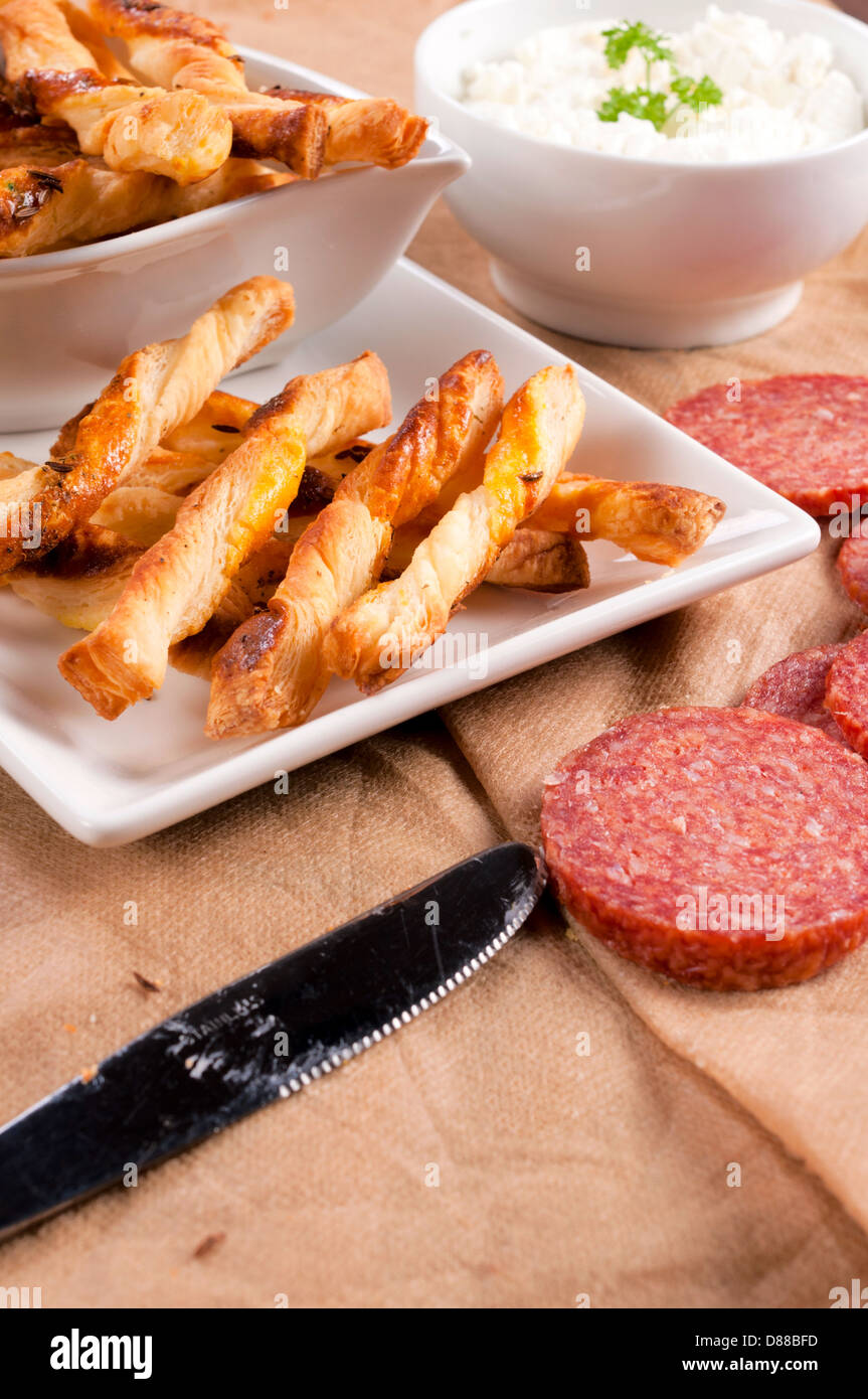 Pane soffiato bastoni con cumino Foto Stock