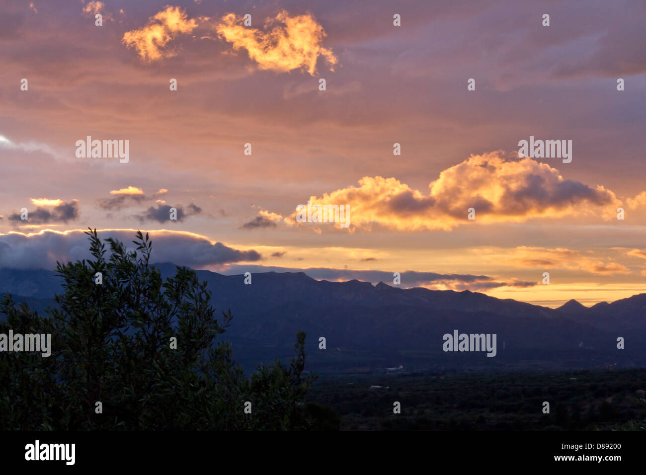 Montagne di spagnolo, tramonto, nuvole, cielo arancione, Foto Stock